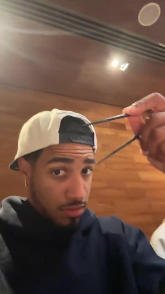 歸化歸化哈利伯頓這筷子拿的還挺標準啊??！