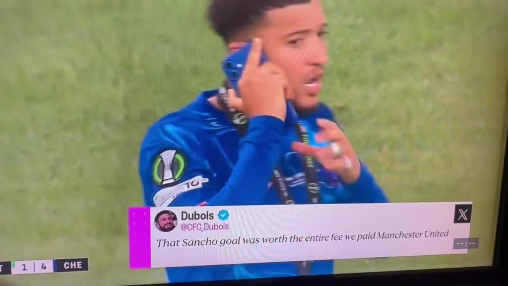 直接攤牌！桑喬賽后在場(chǎng)上煲電話粥，大聲說(shuō)自己不回曼聯(lián)