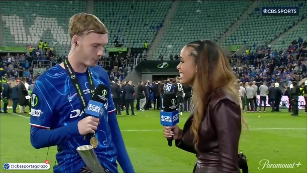 帕爾默把獎(jiǎng)杯別在球褲里：我沒(méi)兜啊