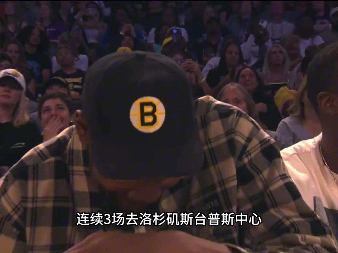 KD凡心大動(dòng)？連續(xù)三場(chǎng)盯梢火花隊(duì)皮衣布林克庫(kù)里‘準(zhǔn)妹夫’上線？