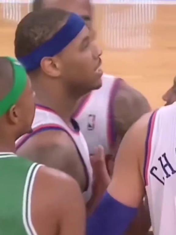 社會(huì)瓜！當(dāng)年安東尼與加內(nèi)特發(fā)生沖突，賽后瓜哥帶人堵綠軍大巴