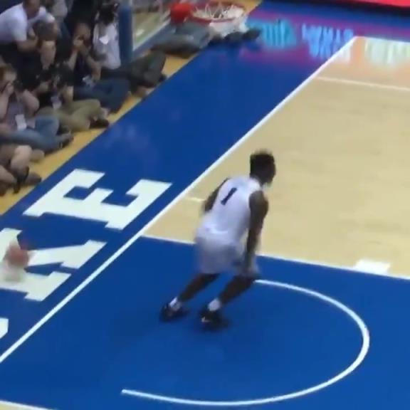 真的很炸裂！錫安大學(xué)時(shí)的球風(fēng)是真勁爆啊